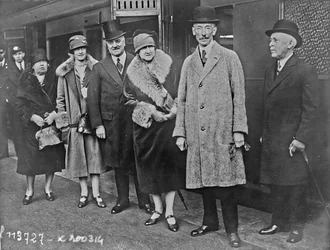 Louis-Alexandre Taschereau, Primo Ministro del Quebec, e sua moglie Adine Dionne, a Londra, 14 ottobre 1926
